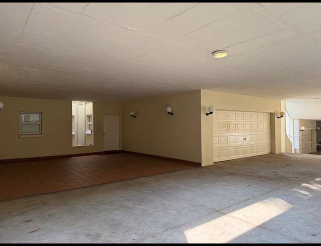 3 BEDROOM APARTMENT FOR SALE IN LA LUCIA